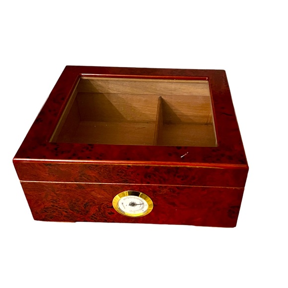 Humidor - Picture 3 of 3